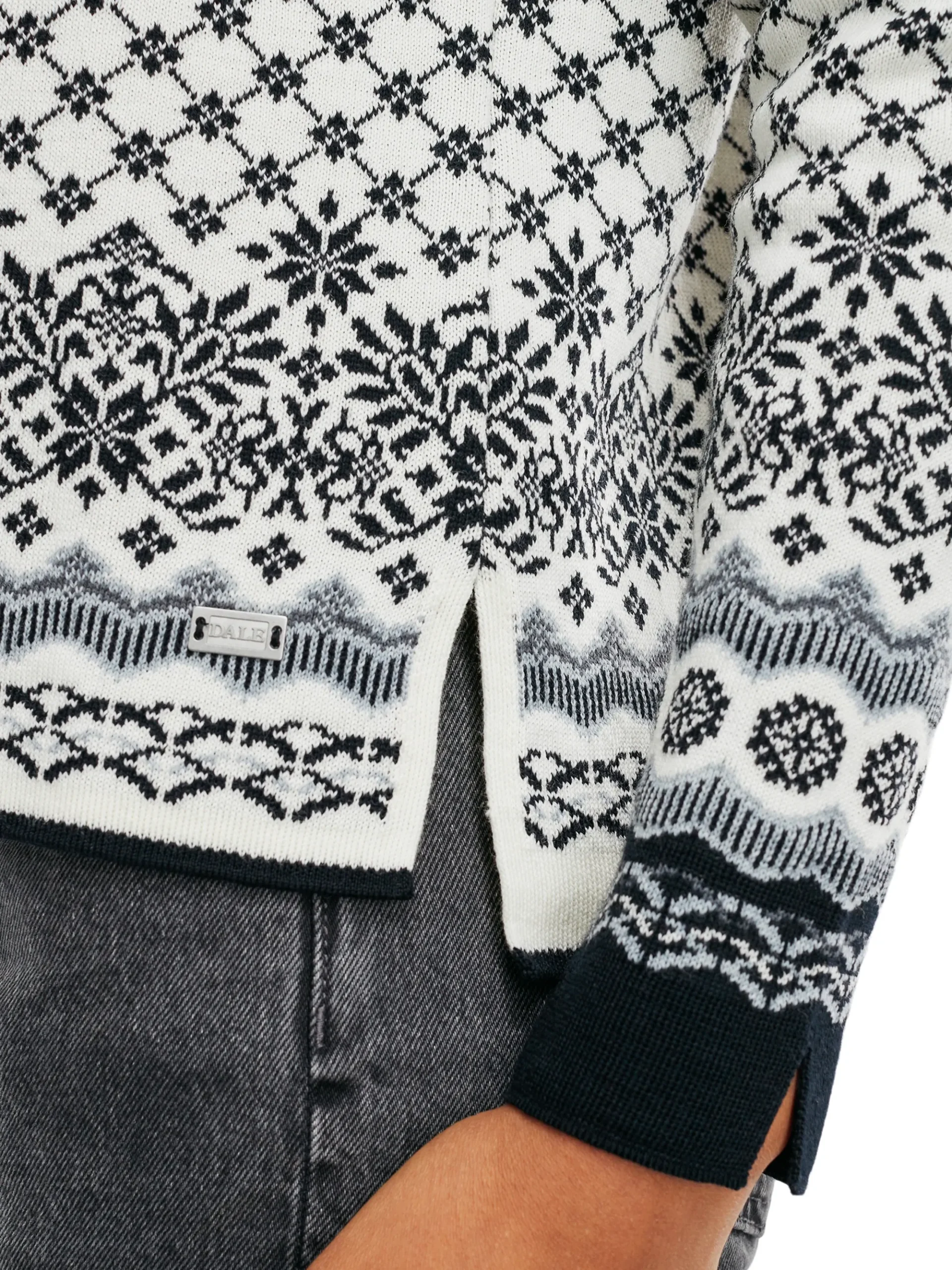 Dale of Norway Kort Ulljakke Og Cardigan-Solfrid Ulljakke - Merino Sort